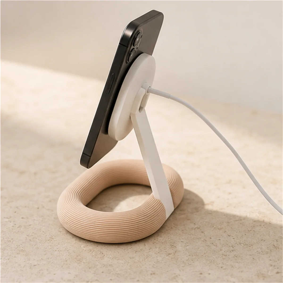 Floating MagSafe — view 4